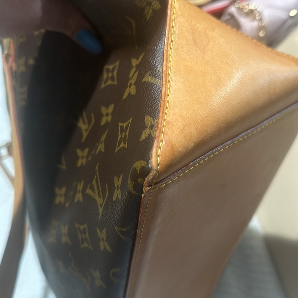 **SOLD** Louis Vuitton Monogram Cabas Mezzo Tote - Picture 4 of 9